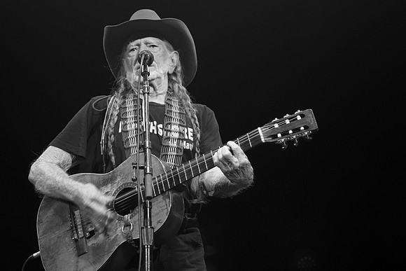 Willie Nelson and Family, Outlaw Music Festival, 9-18-17 13