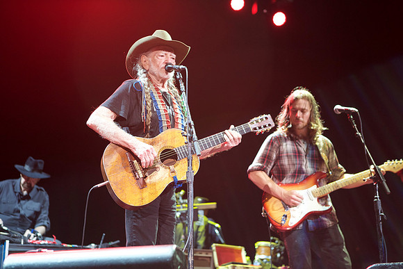 Willie Nelson and Family, Outlaw Music Festival, 9-18-17 10
