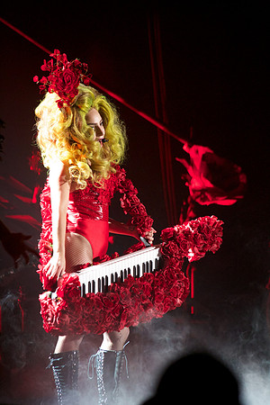 Lady Gaga, Roseland Ballroom, 3-31-14 002